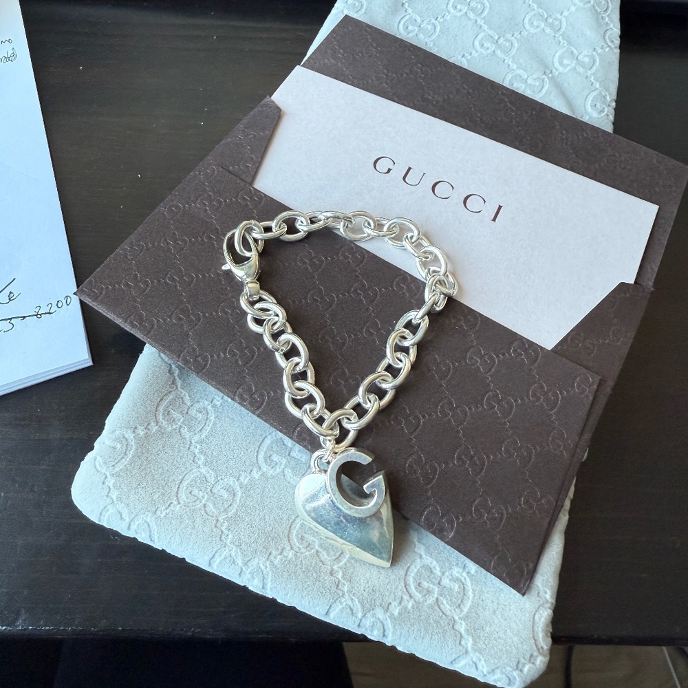 Size 17 Gucci Charlotte G Cutout Heart 925 St Silver Charm Bracelet - Italy